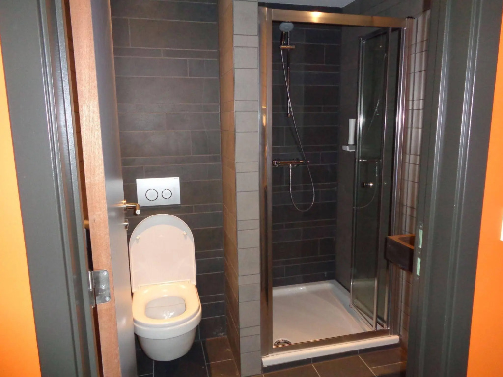 Brxxl 5 City Centre Hostel