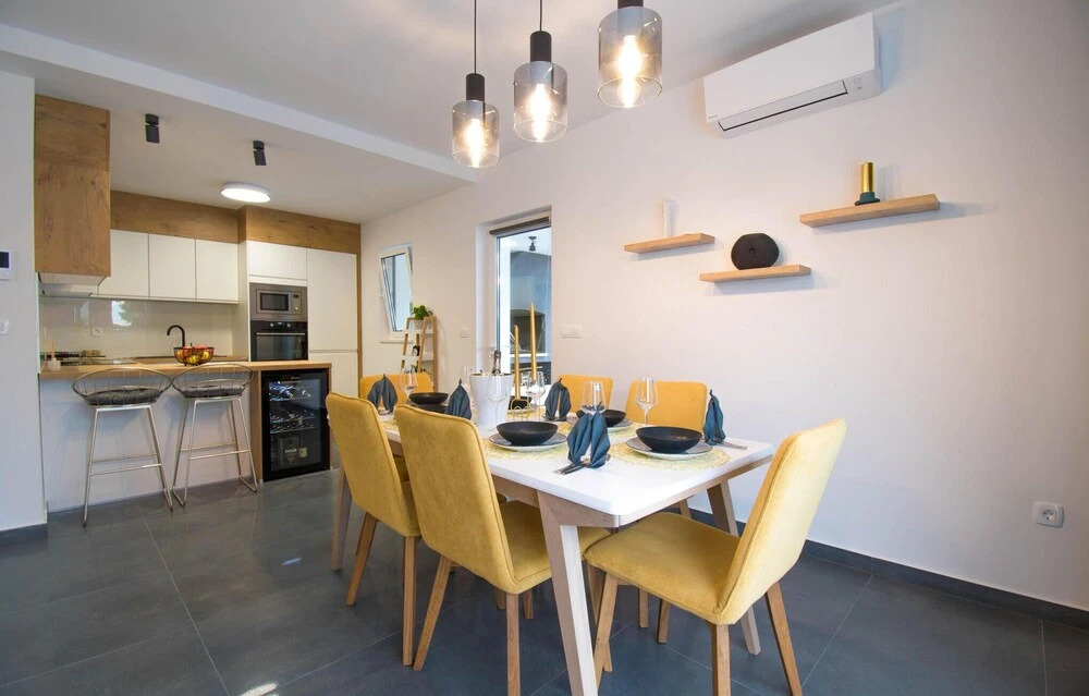 Beautiful Home In Bast