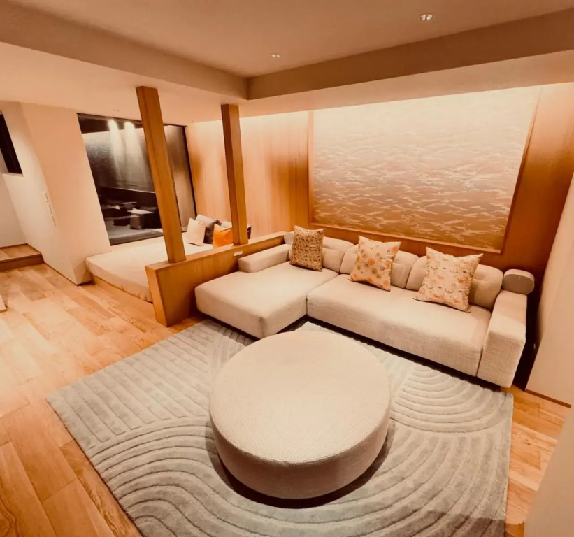 THE KAKU Exclusive suite & Residence