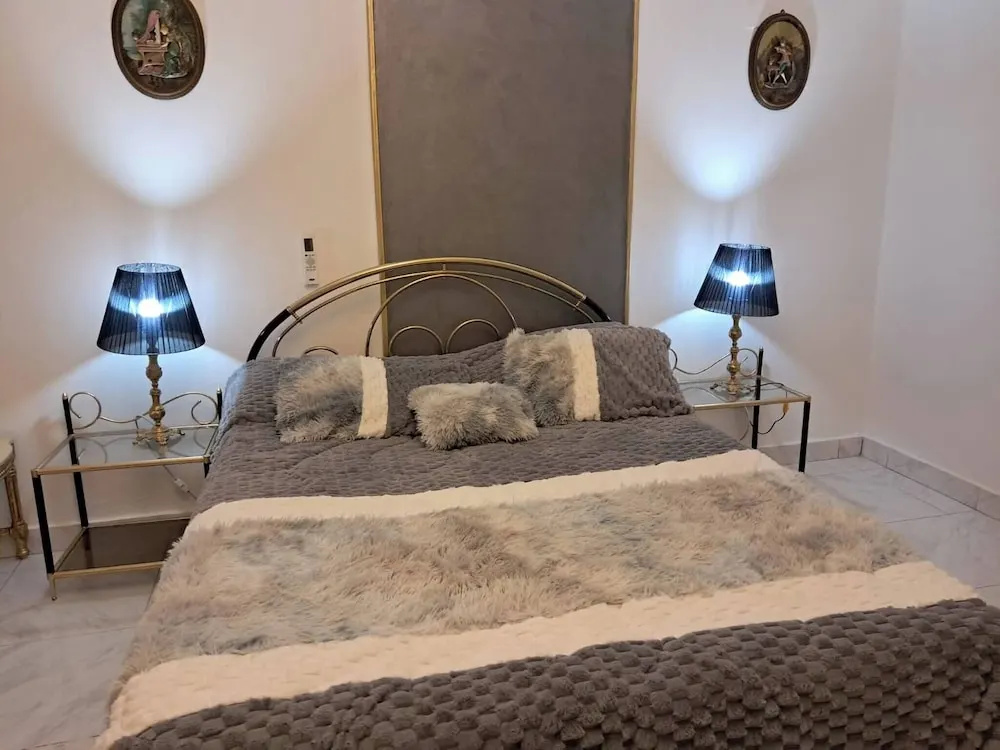 Spacious 3-bedroom Apartment With Balcony in Abbas el Akkad With City View