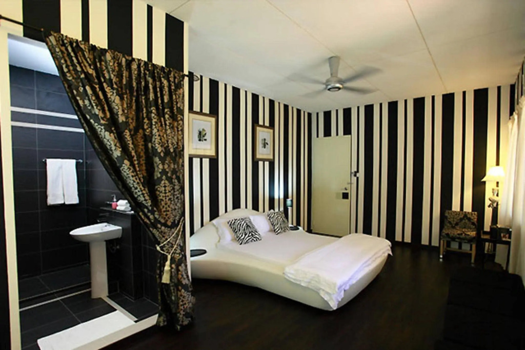 Chymes Hotel