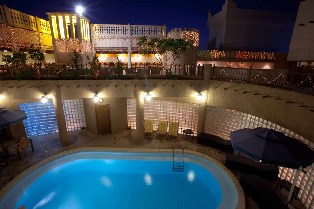 Al Liwan Suites