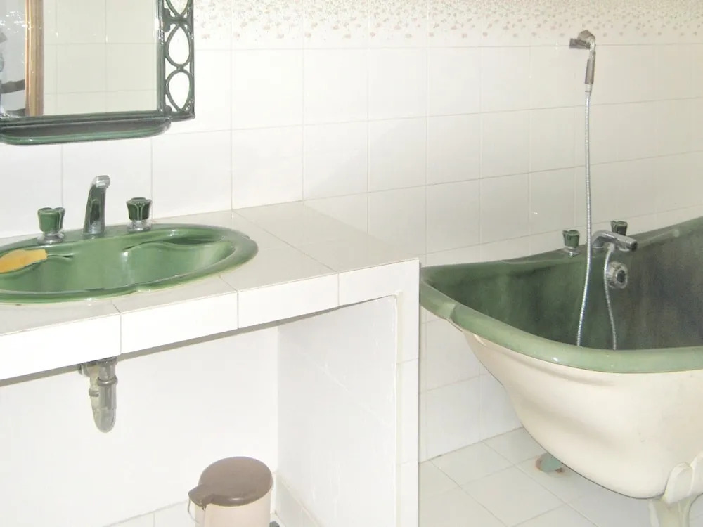 Apartment With one Bedroom in Saint-rémy-de-provence, With Pool Access