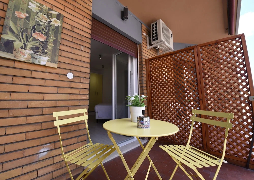Ducas House