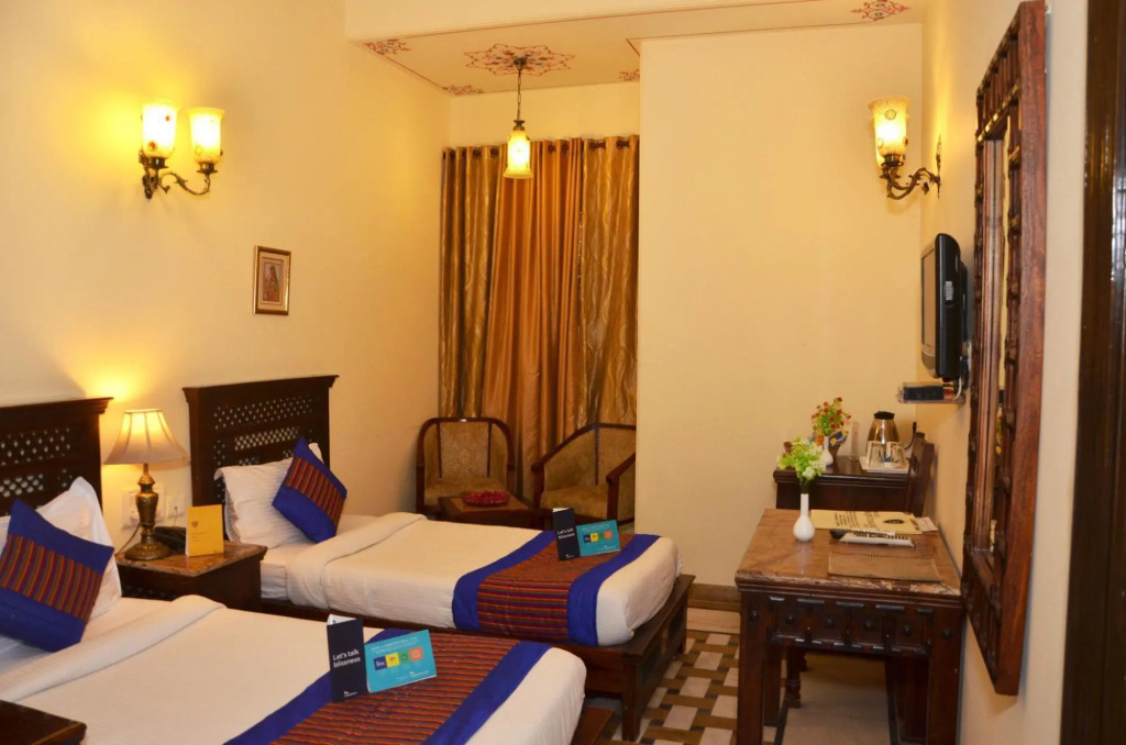 Hotel Rajputana Haveli - Near Jal Mahal - Jaipur