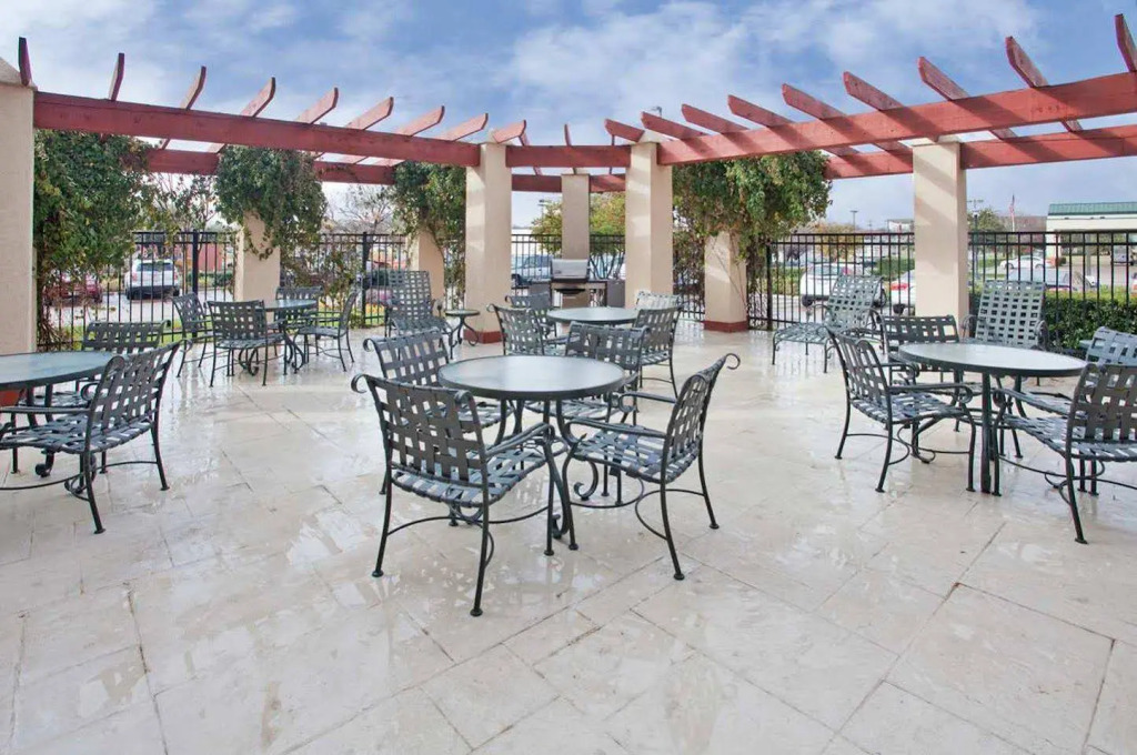 Hampton Inn & Suites Dallas-DFW ARPT W-SH 183 Hurst