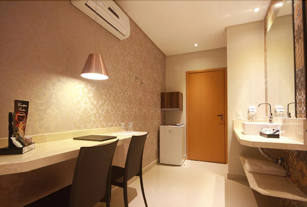 Guess Hotel & Motel