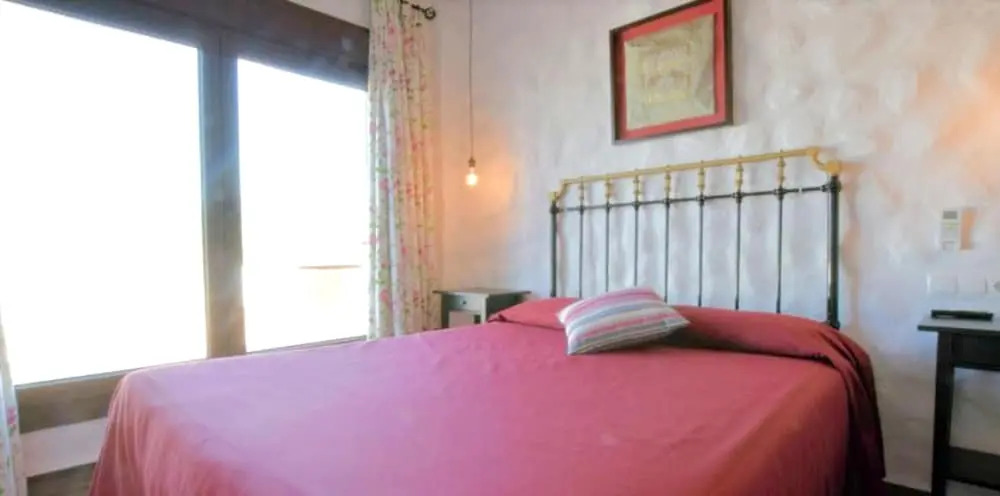 Elegant Villa with Jacuzzi in Canillas de Albaida