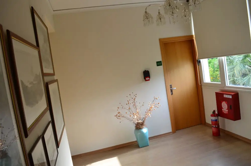 Mouria Pension