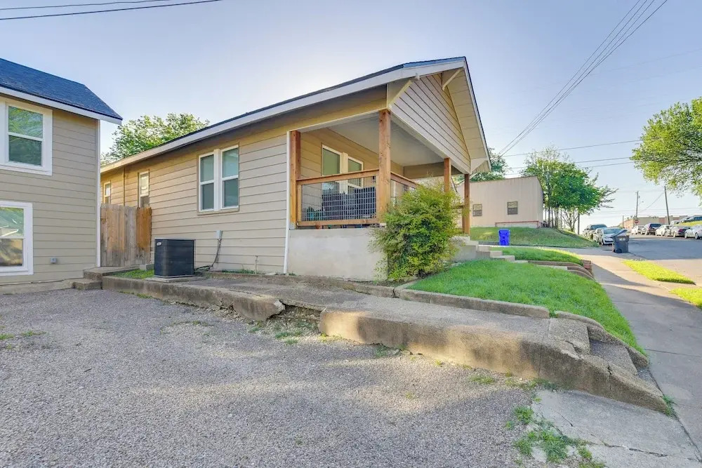 3 Mi to Baylor U: Home w/ Shared Yard