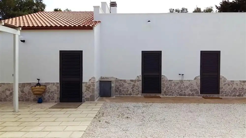 House With 3 Bedrooms in Serranova, With Furnished Garden - 1 km From