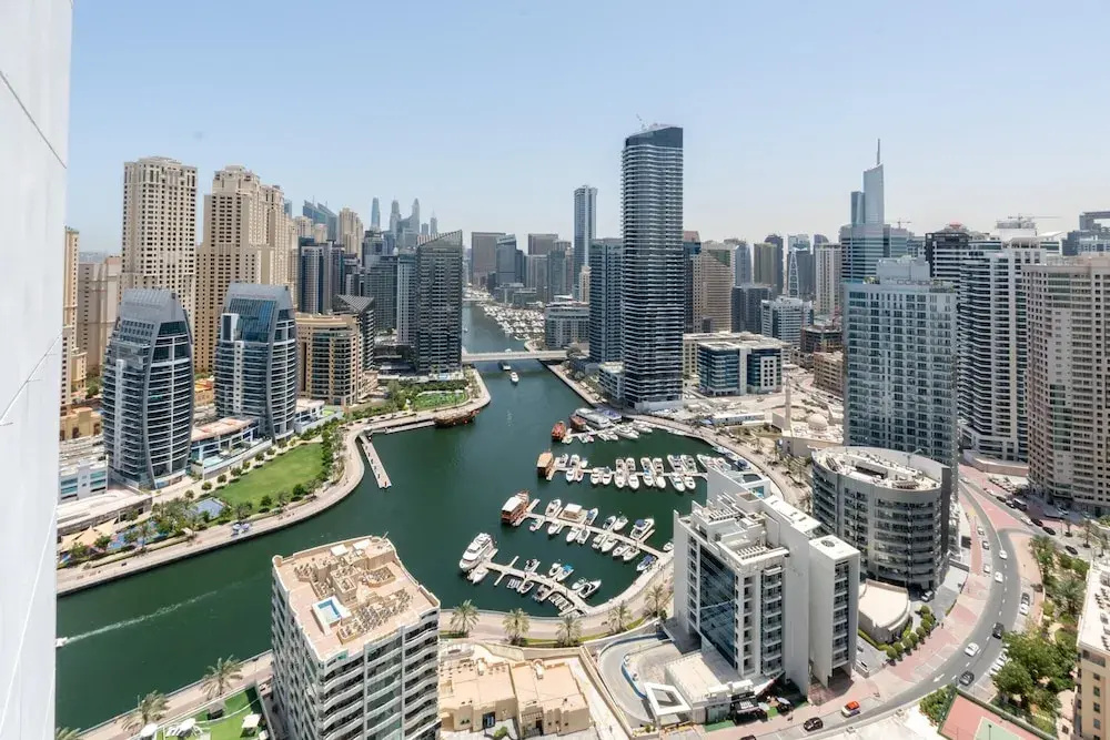 Chic 2BR w Dubai Marina Views