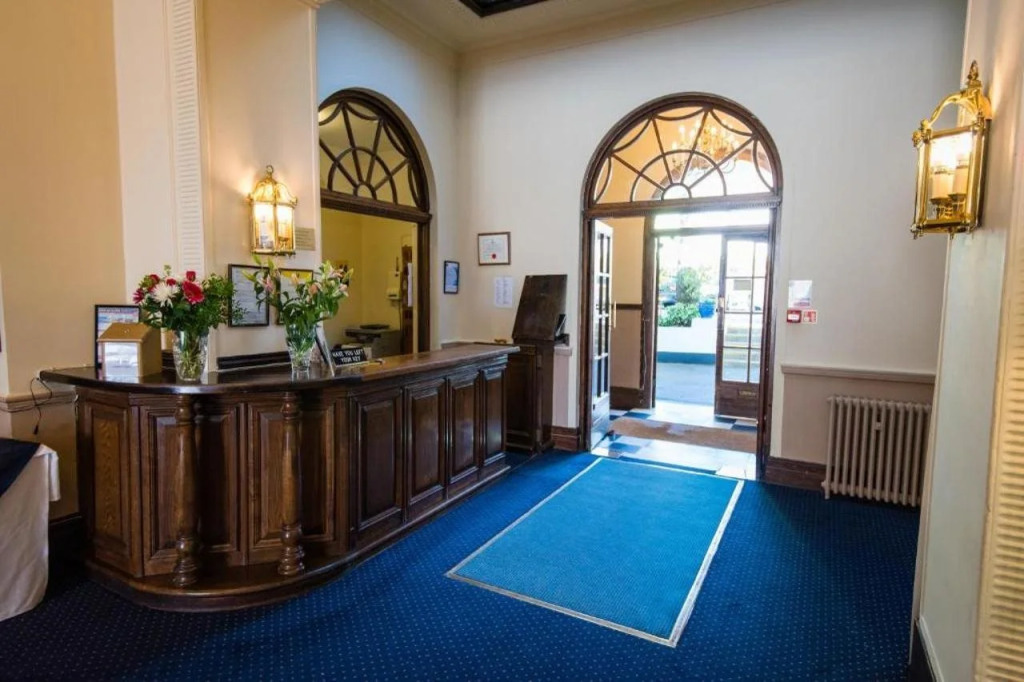 Abbey Lawn Hotel
