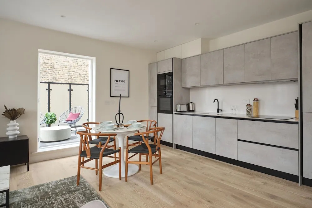 Fulham - Hestercombe House by Viridian Apartments