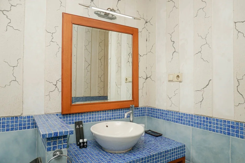 Good Location 2BR at Park Royale Apartment