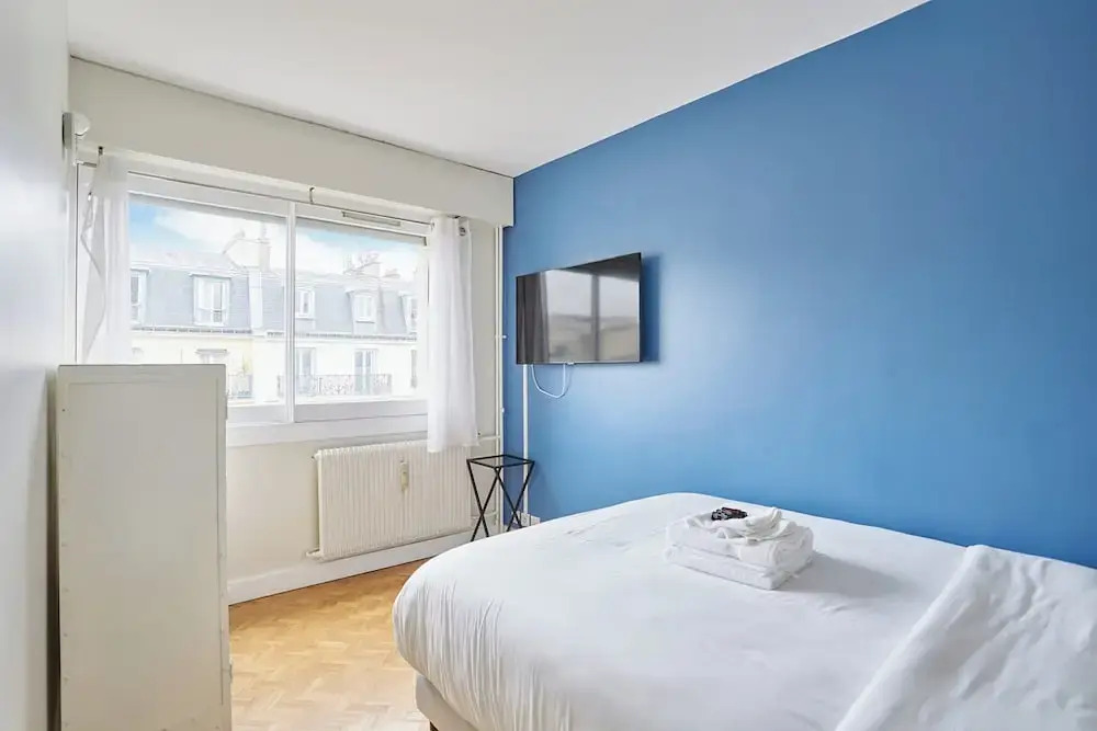 2 Bedroom Flat Centre de Paris - Eiffel Tower View