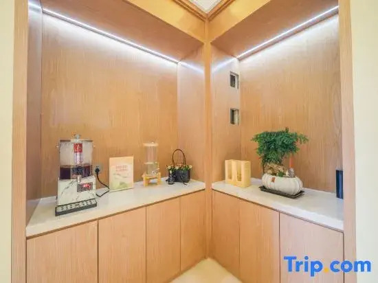 Vienna Hotel (Qinhuangdao Gold Dream Bay Qinhuang Eye)