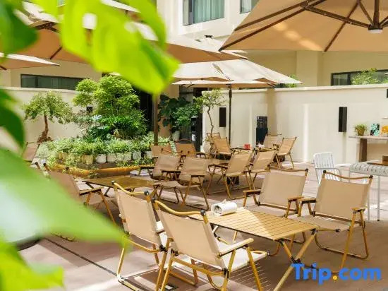 Atour Hotel Lhasa the Potala Palace Plaza Beijing Middle Road