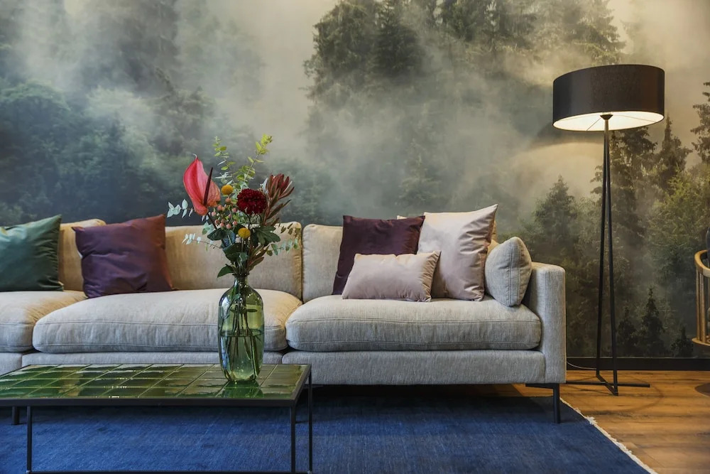Black F House - Serviced Apartments