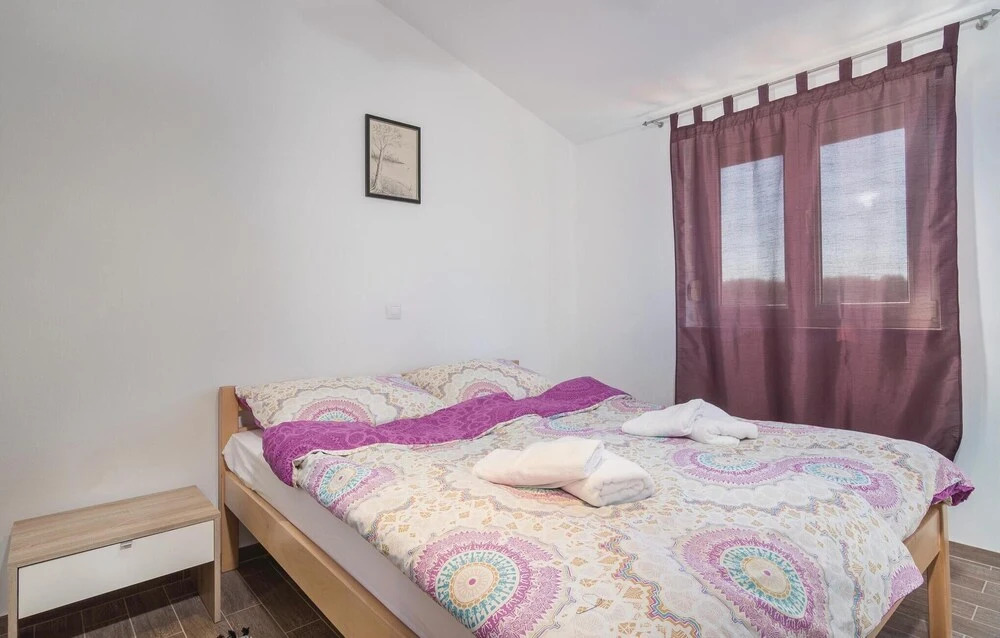 Beautiful Home in Pula With Wifi and 7 Bedrooms
