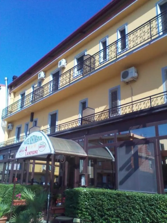 Hotel 4 Lampioni