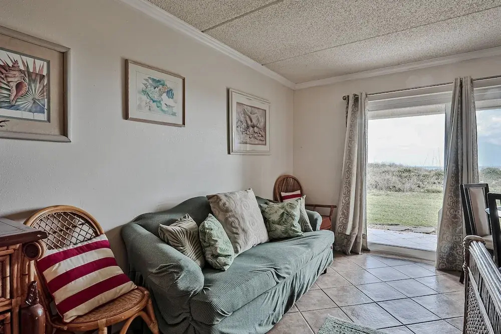 Oceanfront Townhouse With Shared Pools, Ocean View, Wifi, W/d, and Central AC