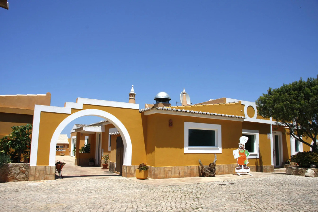 Montinho De Ouro