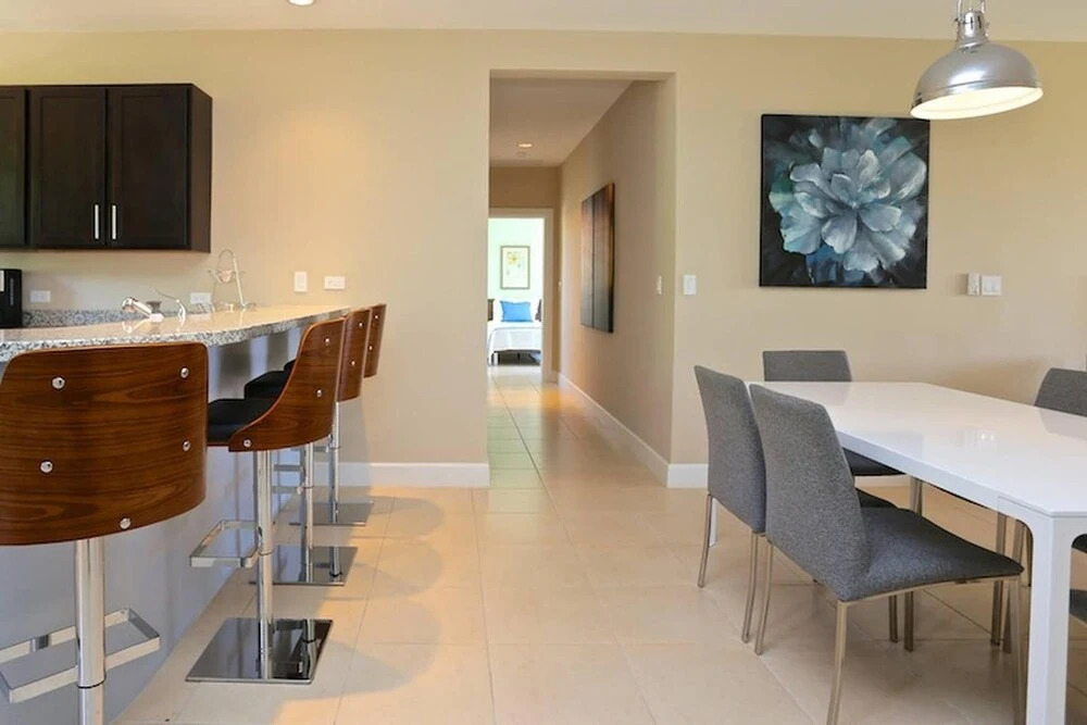 Modern - High-end Luxury Condo at Pacifico L811