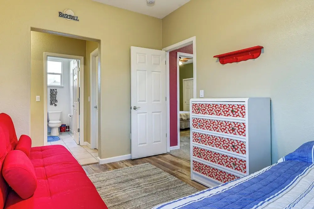 Napa Nearby! Large Home w/ Hot Tub & Dtwn Access
