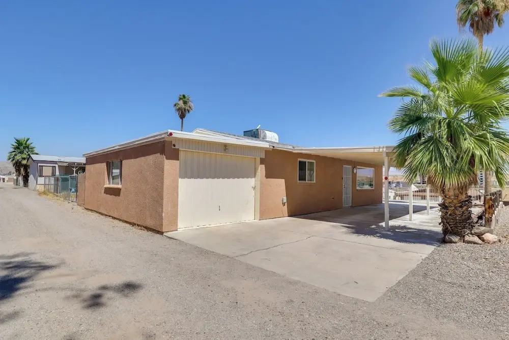 Riverfront Bullhead City Home w/ Mountain Views!