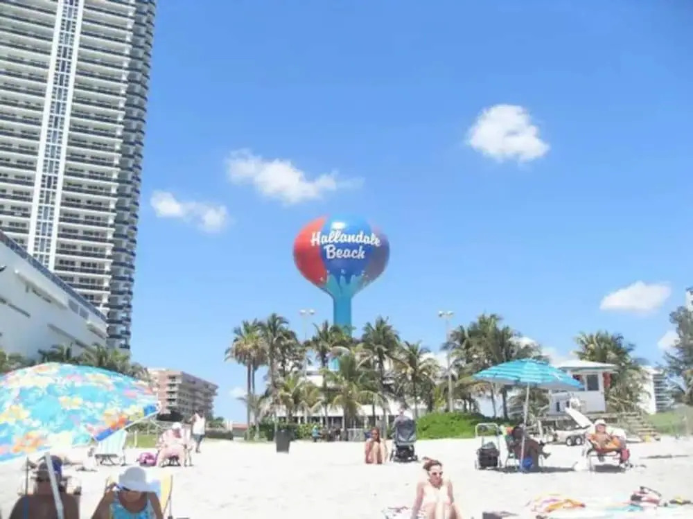 Amazing Apartment,hallandale Beach, Walk to Ocean!