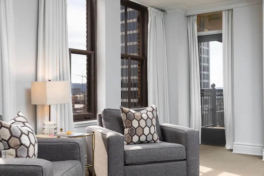 John Hand Club Hotel