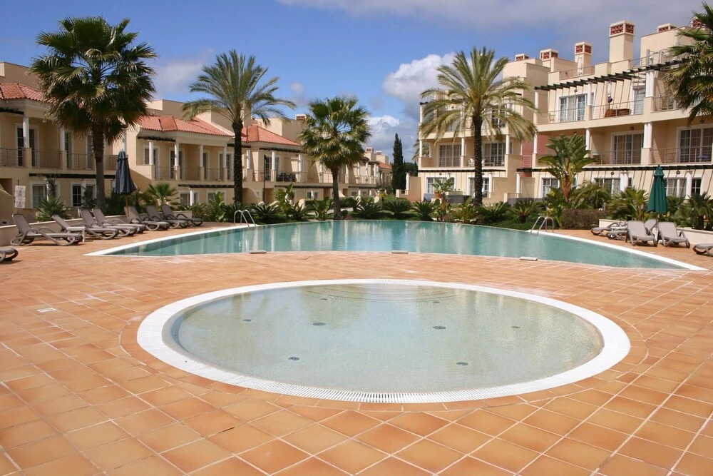 House With 4 Bedrooms in Vilamoura, With Pool Access, Enclosed Garden