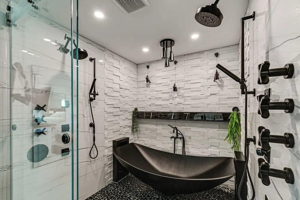 1 Mi to Bonita Beach Park: Chic Canal-front Home!