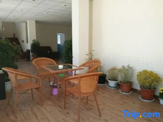 Xianshi Business Hotel