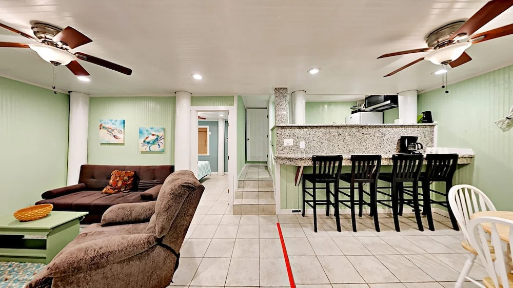 Paradise Hideout - One Bedroom Townhome