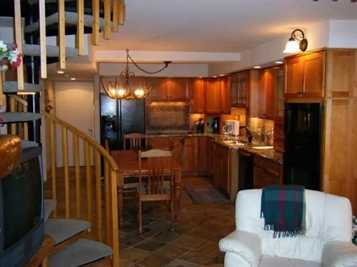 Buttes Condominiums