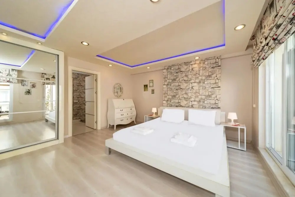 Stylish Duplex With Garden and Gazebo in Muratpasa