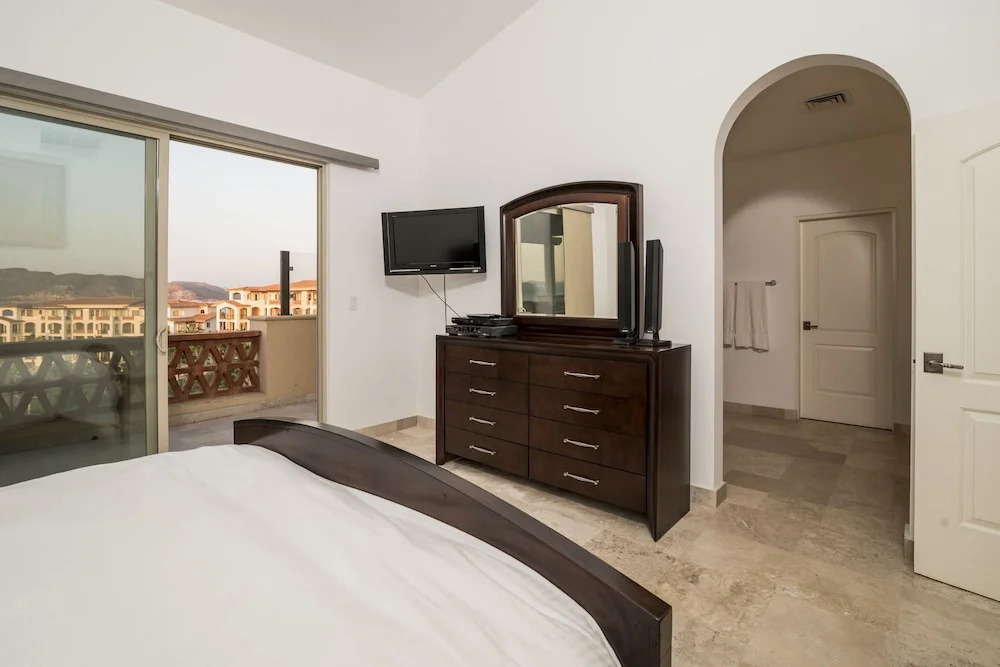 Paraiso Del Mar Resort D601 3 Bed by Casago