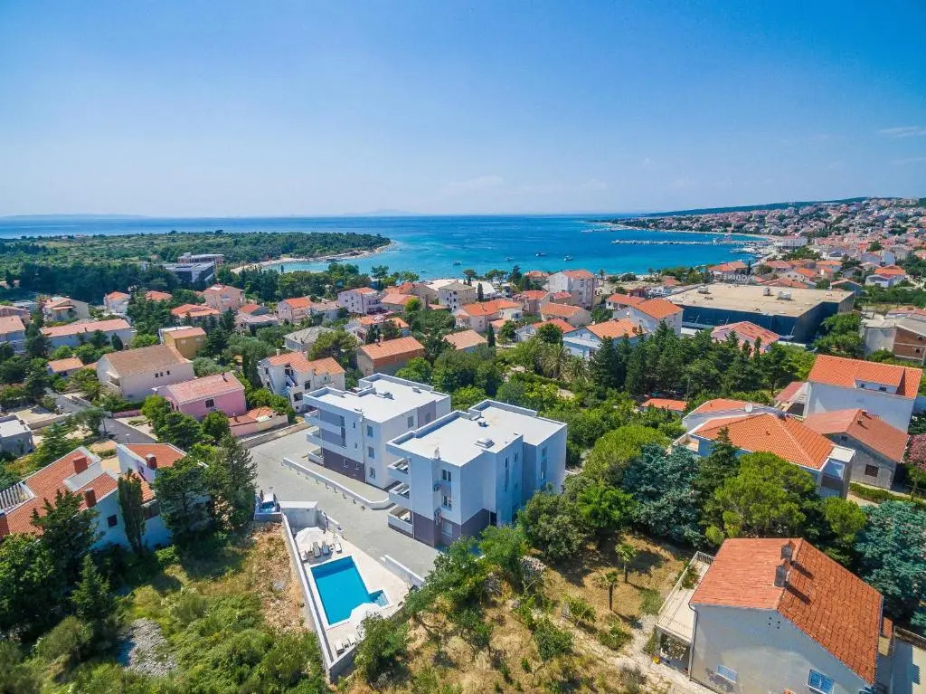 Villa Star 6 luxury apartment with a pool