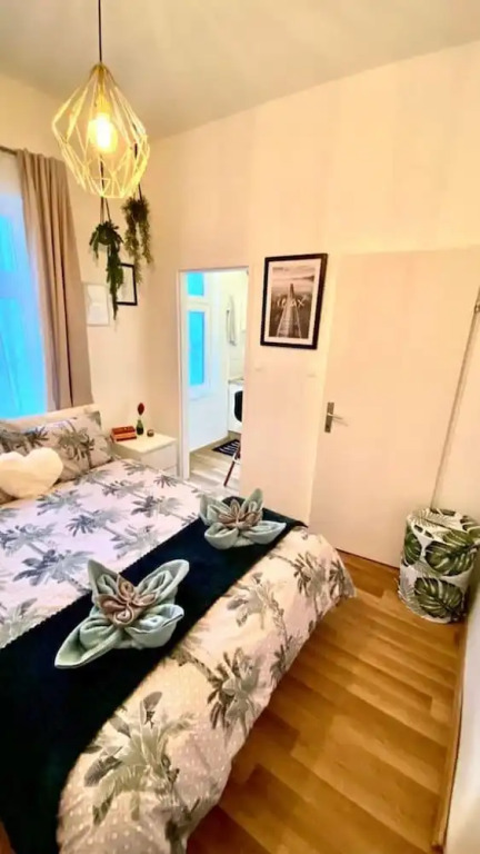 Amazonian Jungle Apartment in Vienna