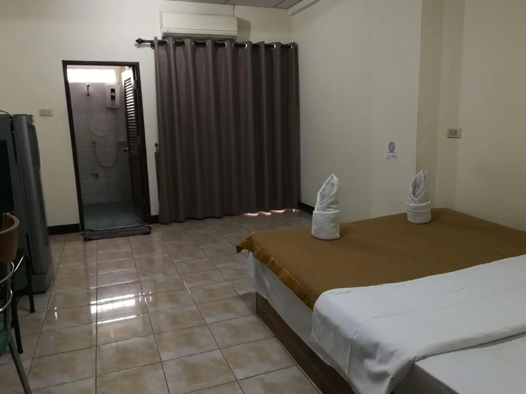 Soi 5 Apartment