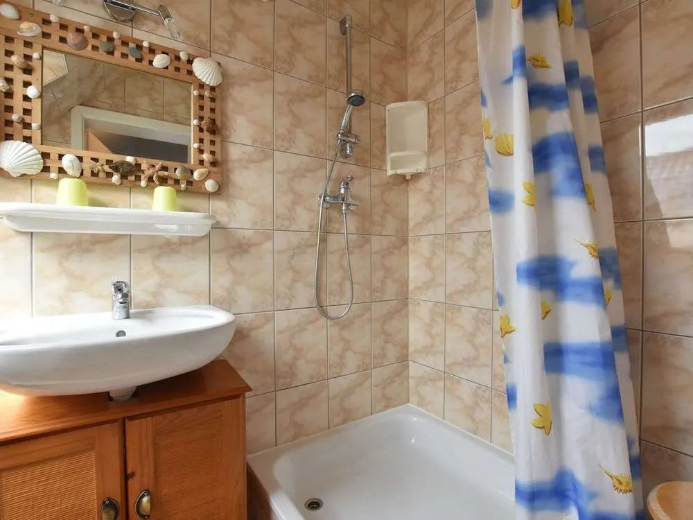 Luxury Apartment in Kühlungsborn with Terrace and Garden