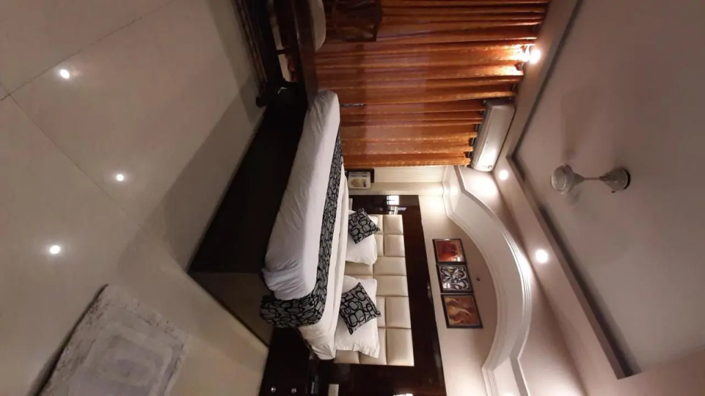 Krishna Inn