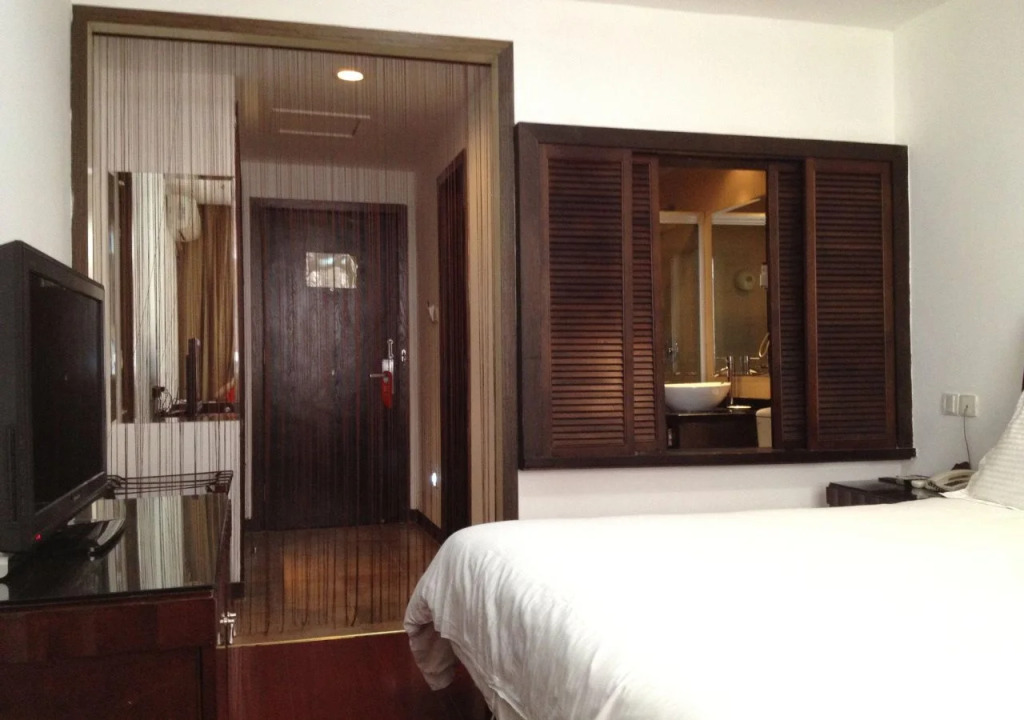 Baolong Homelike Hotel (Youyi Branch)