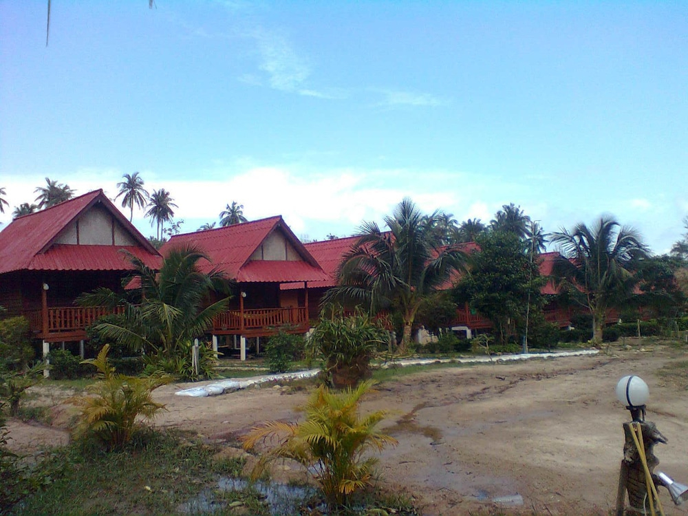 Sea Salad Resort