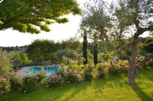 Umbrian Holiday on the enchanting hills of Todi