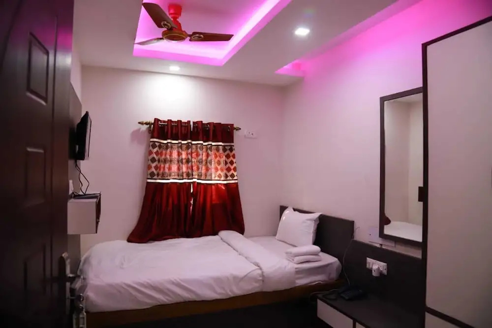 Hotel Echo Palace