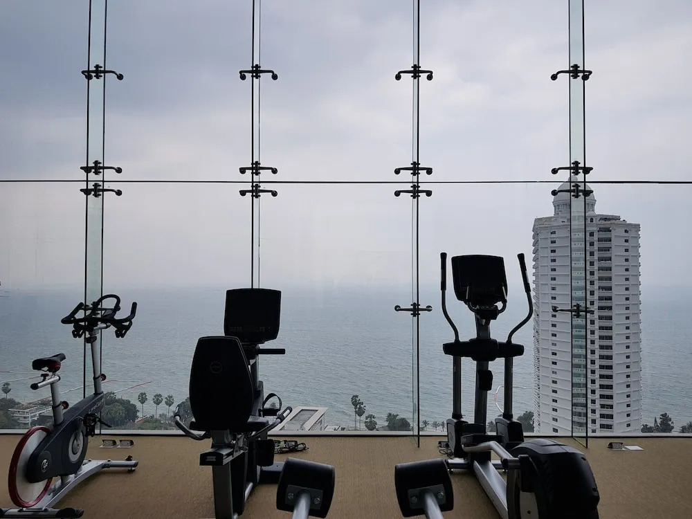 Riviera 1BR Sea View B2506