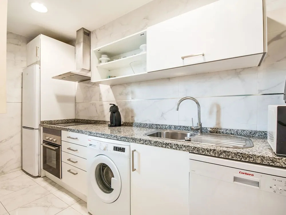 Comfy Holiday Home in Seville near Town Center